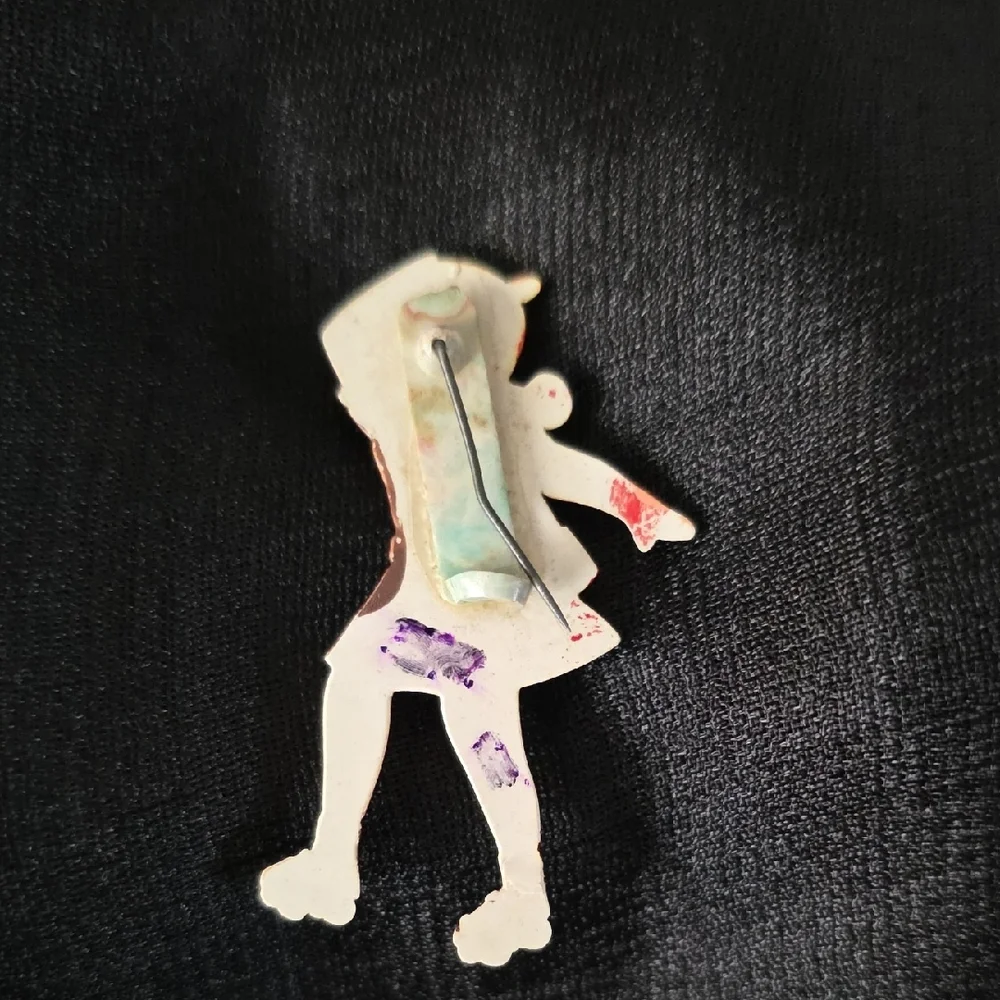 Charming Brown and Red Girl Brooch - Picture 2 of 2